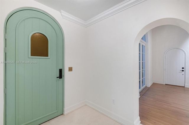 909 Roderigo Ave, Coral Gables, FL 33134