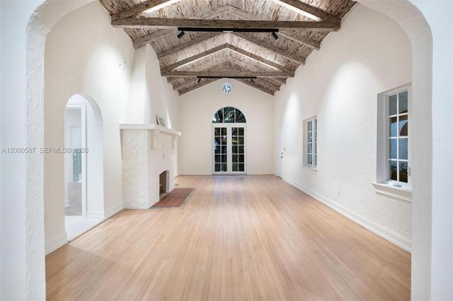909 Roderigo Ave, Coral Gables, FL 33134