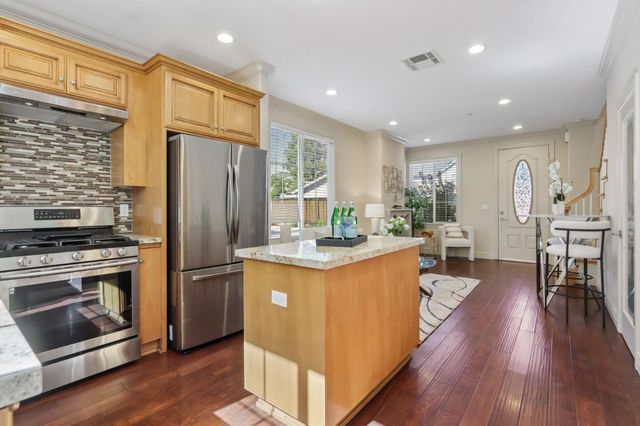 182 Redding Road, Campbell, CA 95008