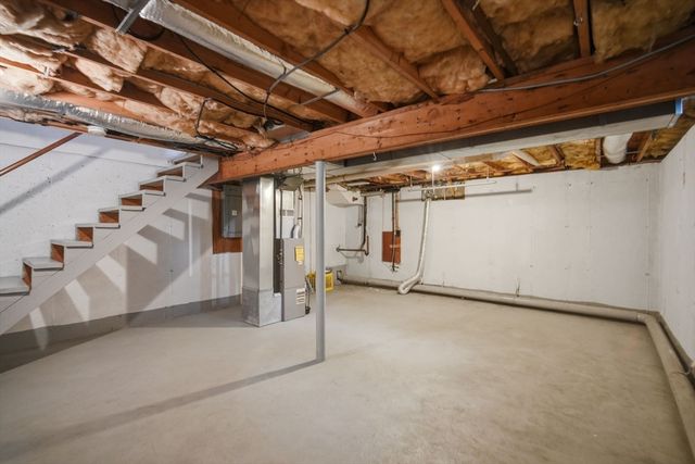 49-51 Tulsa St, Springfield, MA 01118