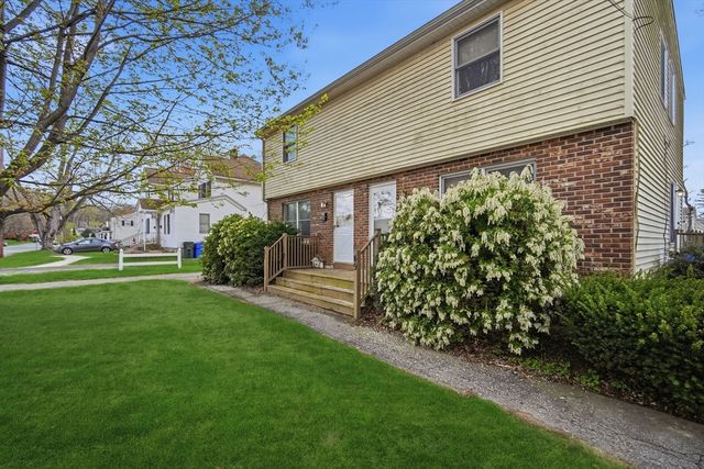 49-51 Tulsa St, Springfield, MA 01118