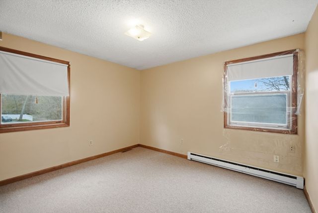 49-51 Tulsa St, Springfield, MA 01118