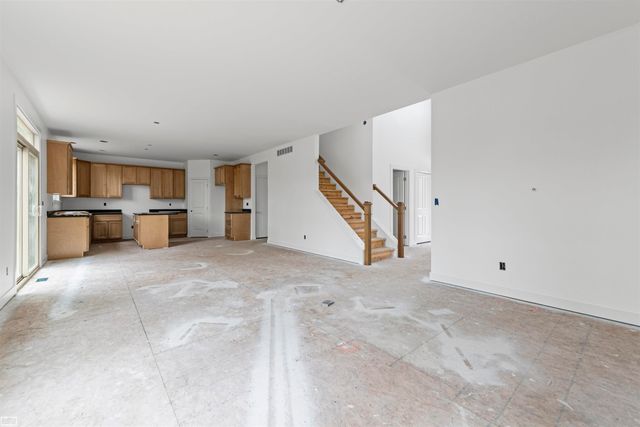 3693 S Athanasia Way, Fort Gratiot Twp, MI 48059