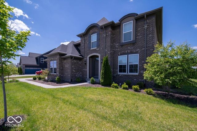 1402 Hove Drive, Greenwood, IN 46143