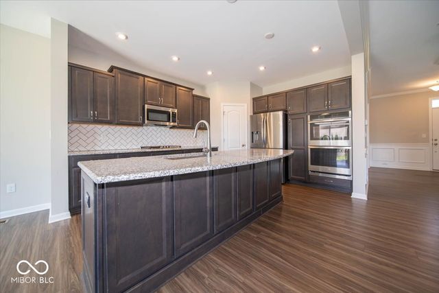 1402 Hove Drive, Greenwood, IN 46143
