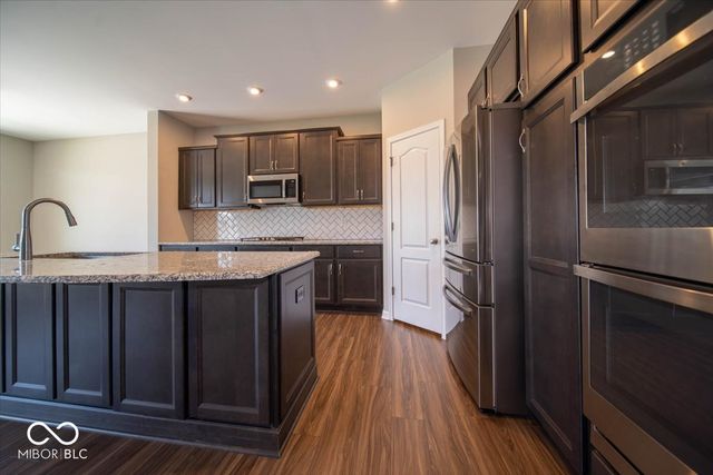 1402 Hove Drive, Greenwood, IN 46143