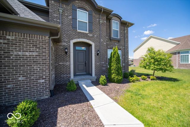 1402 Hove Drive, Greenwood, IN 46143