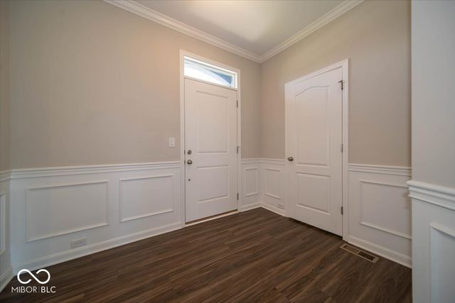 1402 Hove Drive, Greenwood, IN 46143