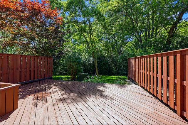 1542 Anderson Lane, Buffalo Grove, IL 60089