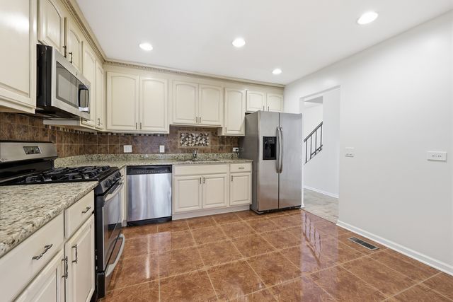 1542 Anderson Lane, Buffalo Grove, IL 60089