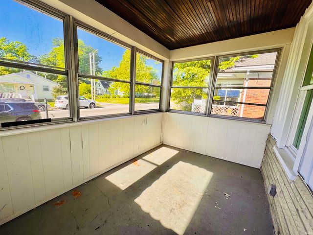 706 Madison Avenue, Evansville, IN 47713