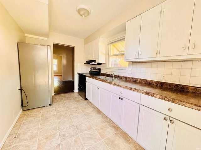 706 Madison Avenue, Evansville, IN 47713
