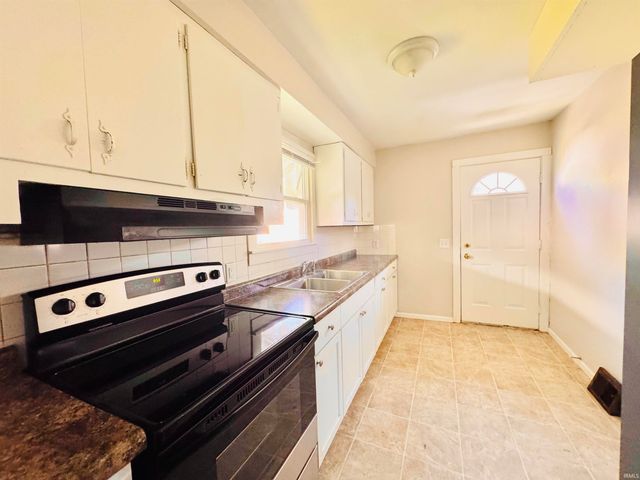 706 Madison Avenue, Evansville, IN 47713