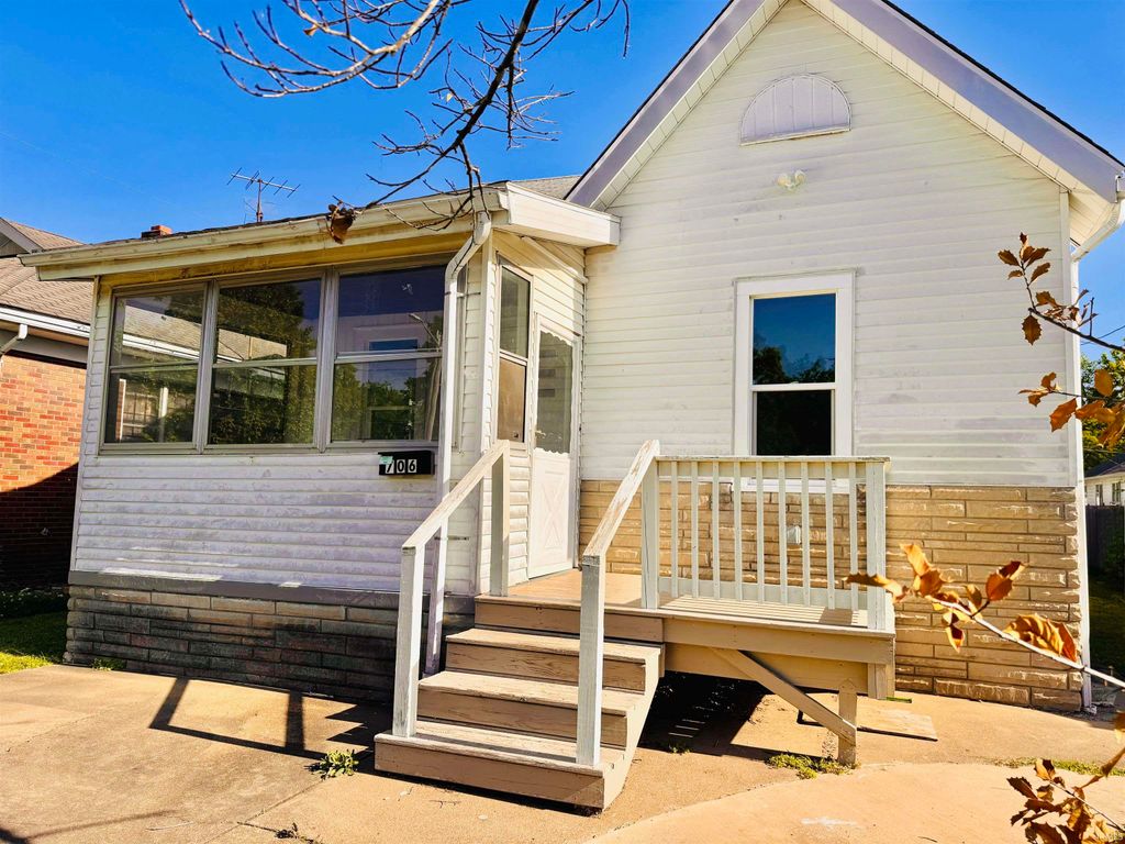 706 Madison Avenue, Evansville, IN 47713