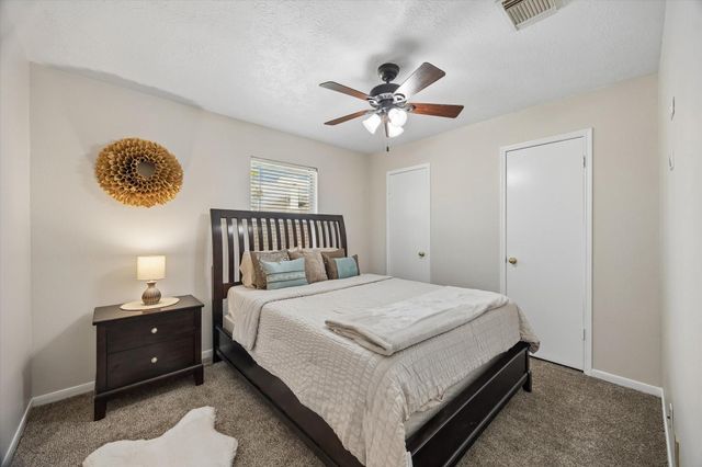 2210 Lady Leslie Lane, Pearland, TX 77581