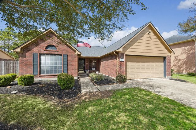 2210 Lady Leslie Lane, Pearland, TX 77581