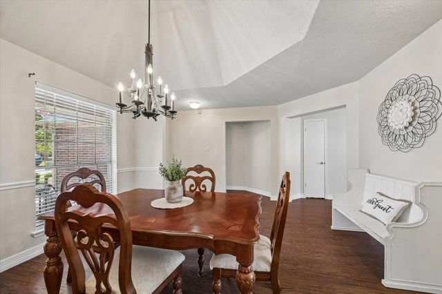 2210 Lady Leslie Lane, Pearland, TX 77581