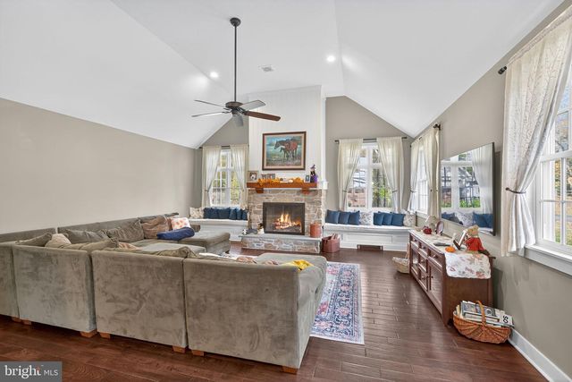 813 PLYMOUTH RD, Gwynedd Valley, PA 19437