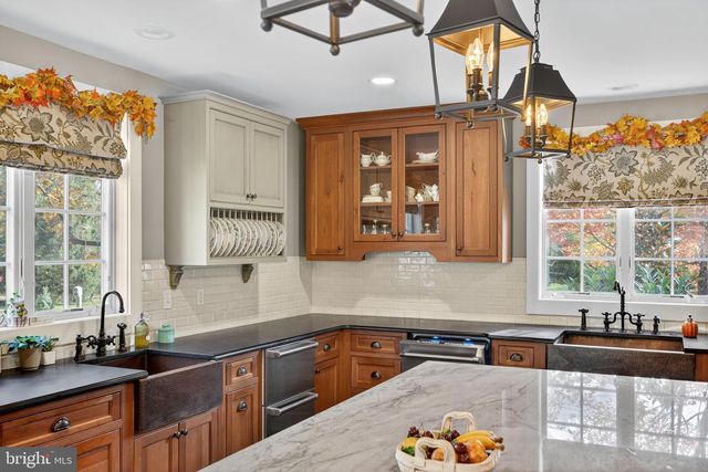 813 PLYMOUTH RD, Gwynedd Valley, PA 19437