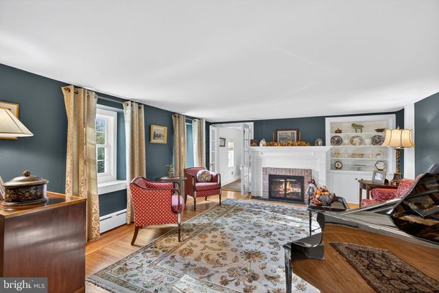 813 PLYMOUTH RD, Gwynedd Valley, PA 19437