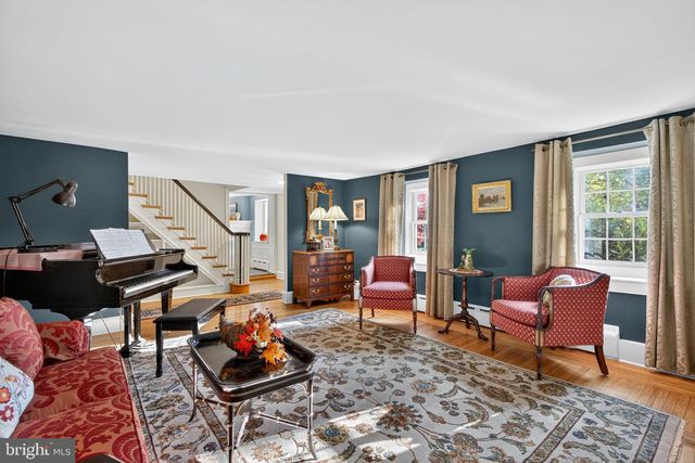 813 PLYMOUTH RD, Gwynedd Valley, PA 19437