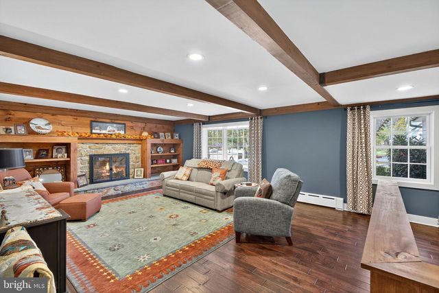 813 PLYMOUTH RD, Gwynedd Valley, PA 19437