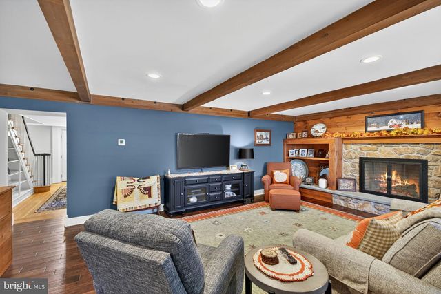 813 PLYMOUTH RD, Gwynedd Valley, PA 19437