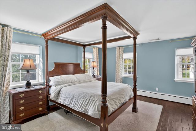 813 PLYMOUTH RD, Gwynedd Valley, PA 19437