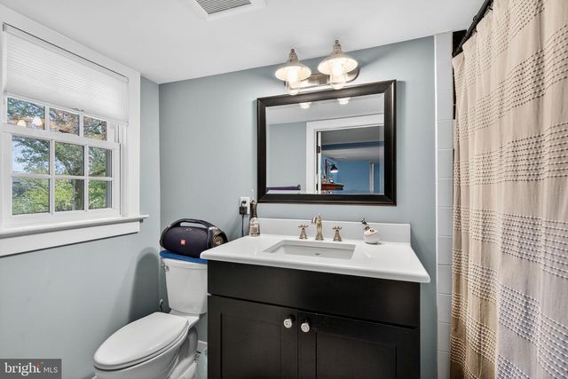 813 PLYMOUTH RD, Gwynedd Valley, PA 19437