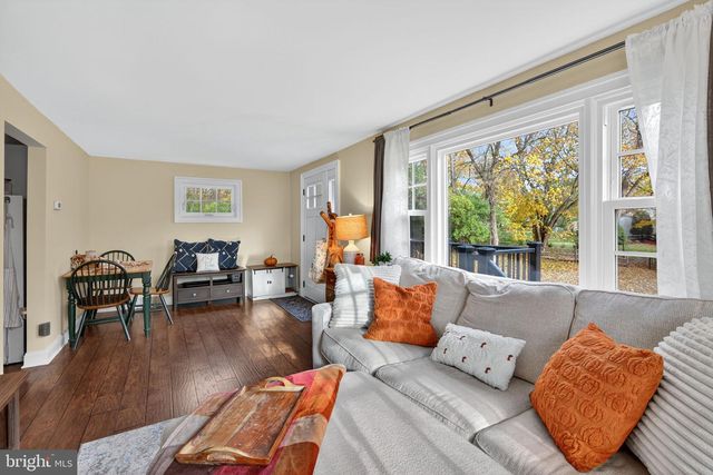 813 PLYMOUTH RD, Gwynedd Valley, PA 19437