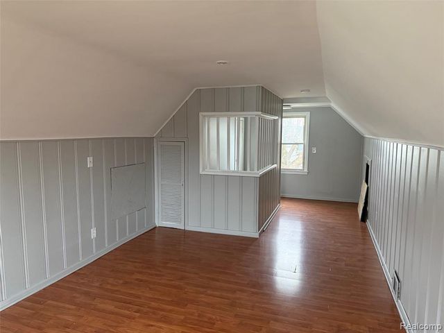 1642 Gilman Street, Garden City, MI 48135