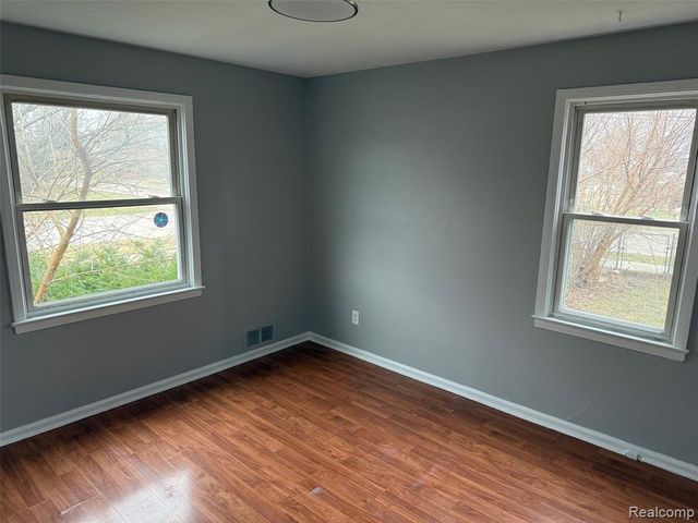 1642 Gilman Street, Garden City, MI 48135