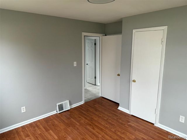 1642 Gilman Street, Garden City, MI 48135