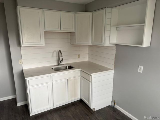 1642 Gilman Street, Garden City, MI 48135