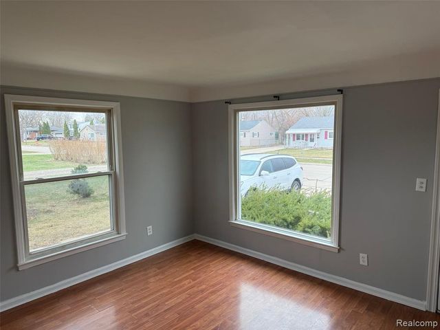 1642 Gilman Street, Garden City, MI 48135