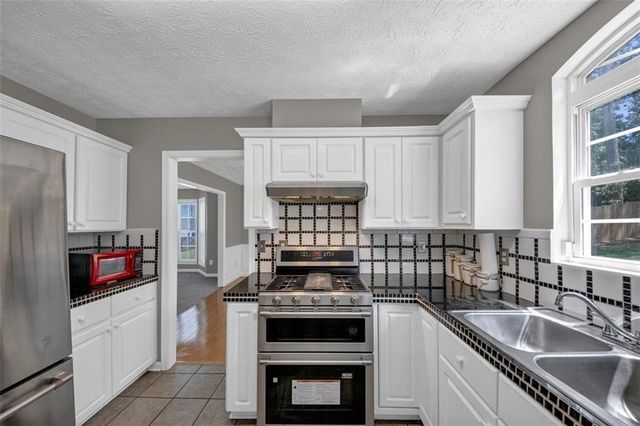 415 Madison Chase Drive, Lawrenceville, GA 30045