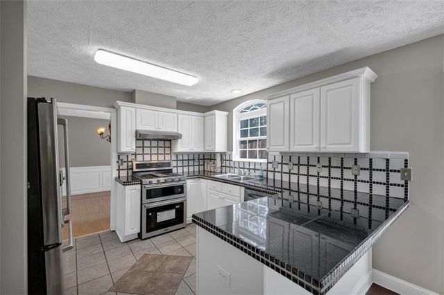 415 Madison Chase Drive, Lawrenceville, GA 30045
