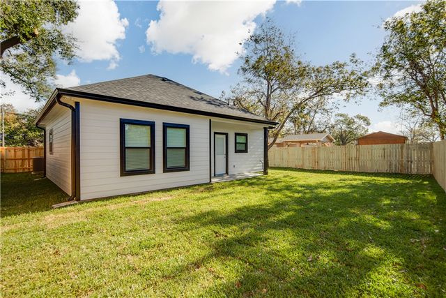 507 BROSIG AVE, Navasota, TX 77868