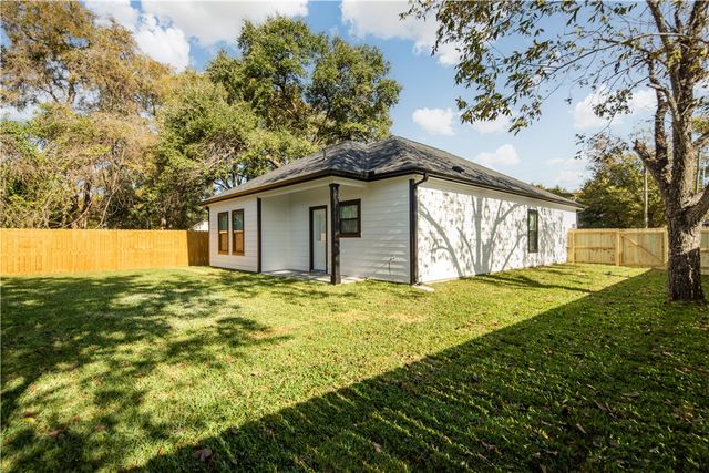 507 BROSIG AVE, Navasota, TX 77868