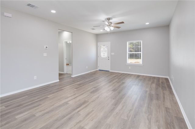 507 BROSIG AVE, Navasota, TX 77868