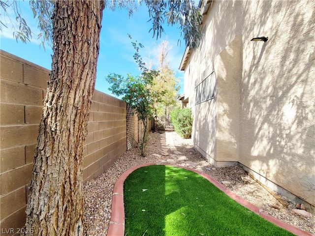 4241 Saxton Green Avenue, Las Vegas, NV 89141