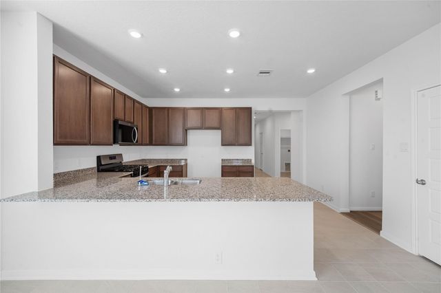 1943 Bemus Drive, Fresno, TX 77545