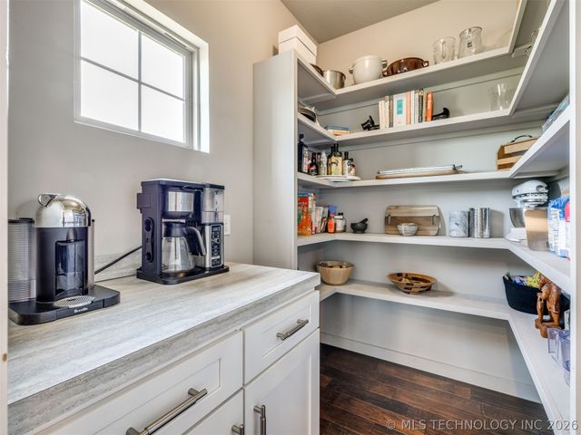 19397 S Quail Run Court, Claremore, OK 74017