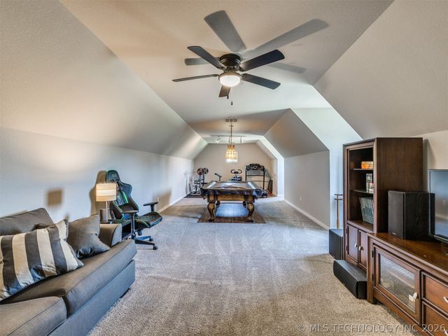 19397 S Quail Run Court, Claremore, OK 74017