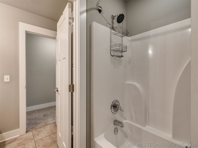 19397 S Quail Run Court, Claremore, OK 74017