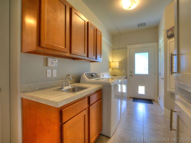 19397 S Quail Run Court, Claremore, OK 74017