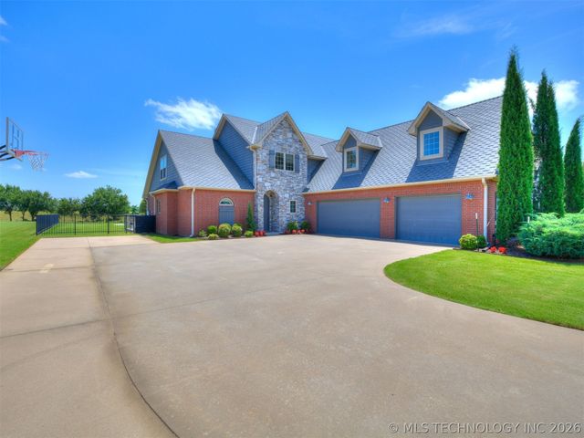 19397 S Quail Run Court, Claremore, OK 74017