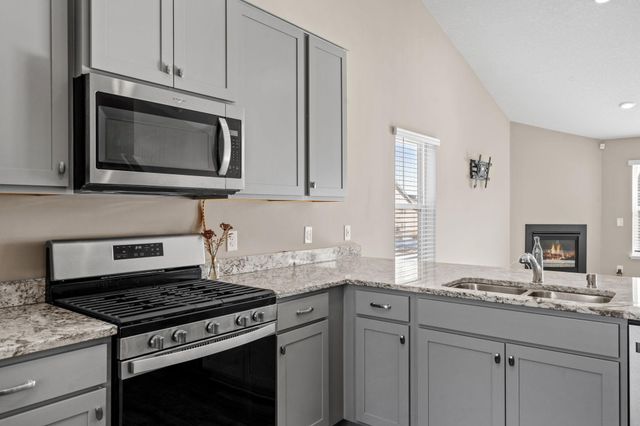 20646 Gosford Way, Lakeville, MN 55044