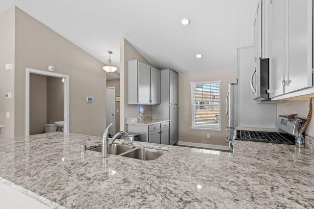 20646 Gosford Way, Lakeville, MN 55044