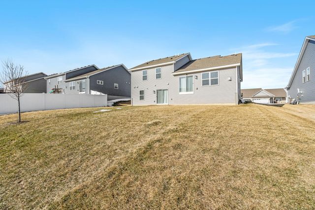 20646 Gosford Way, Lakeville, MN 55044